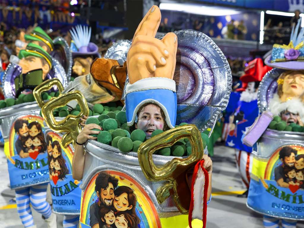 Editorial: nossa opinião sobre a ala da ‘família em conserva’, do Carnaval de 2026